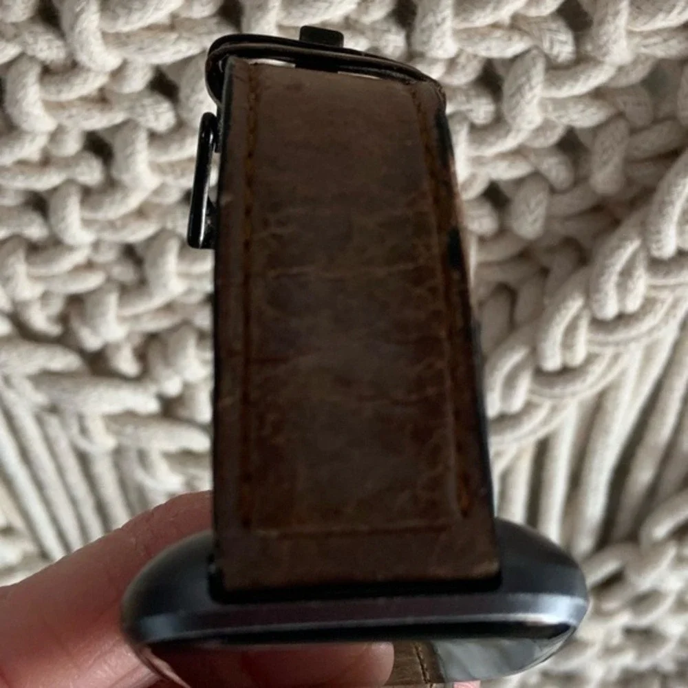 FITBIT‎ Versa 2 Smartwatch With Leather Band and Charger